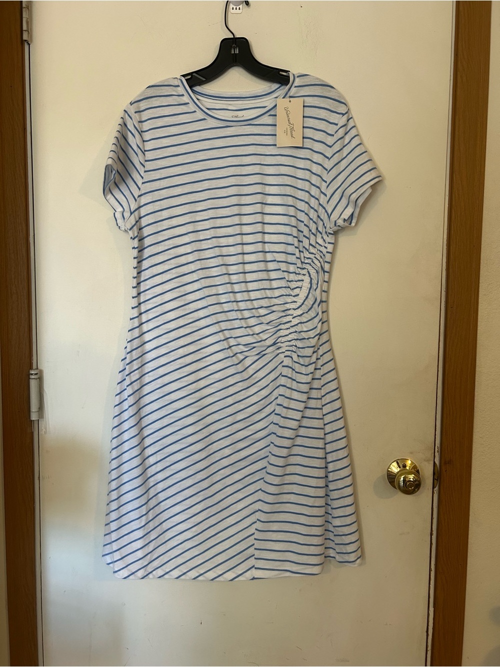 NWT Short Sleeve Ruched Front Large Dress Universal Thread White Striped